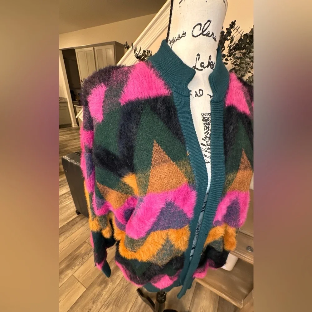 BEL KAZAN embrace vibrant